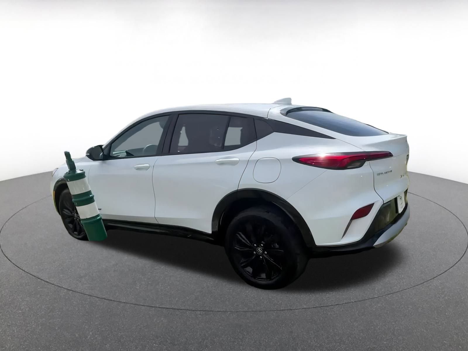 Used 2025 Buick Envista Sport Touring image 10