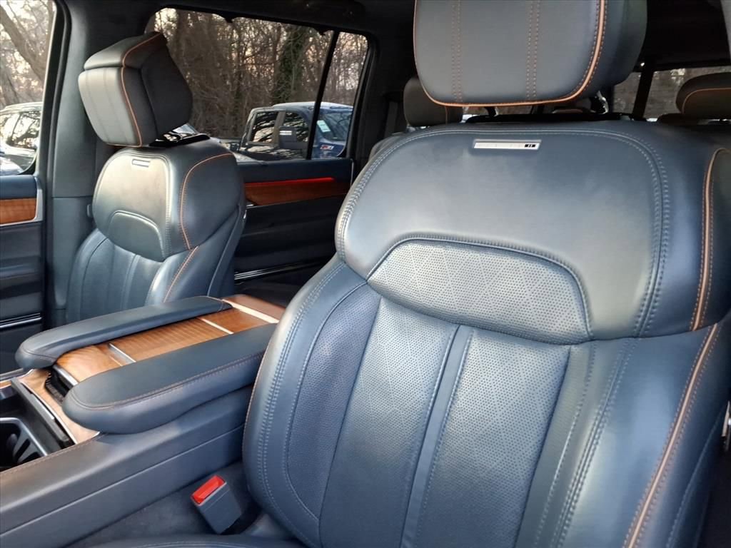 Used 2022 Jeep Grand Wagoneer Series II w/ Convenience Group III image 13