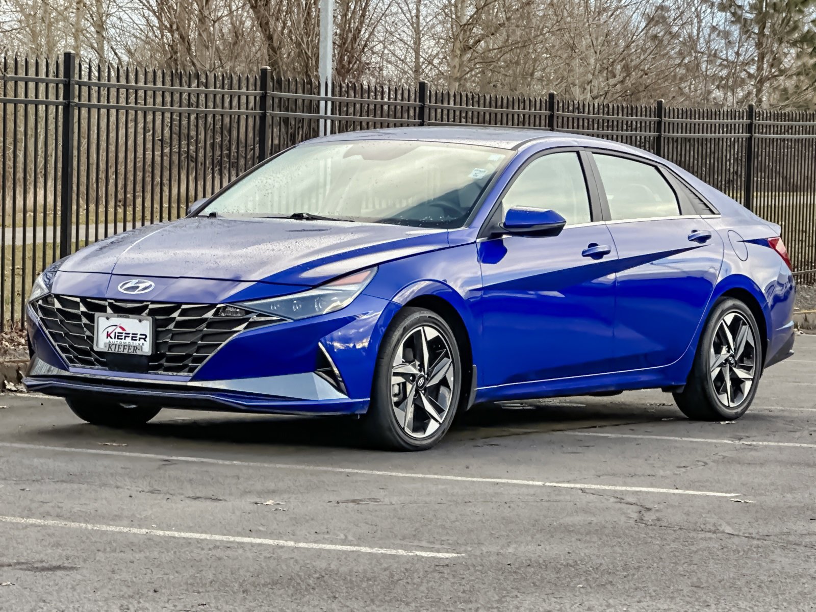 Used 2023 Hyundai Elantra Limited w/ Winter Weather Package image 8