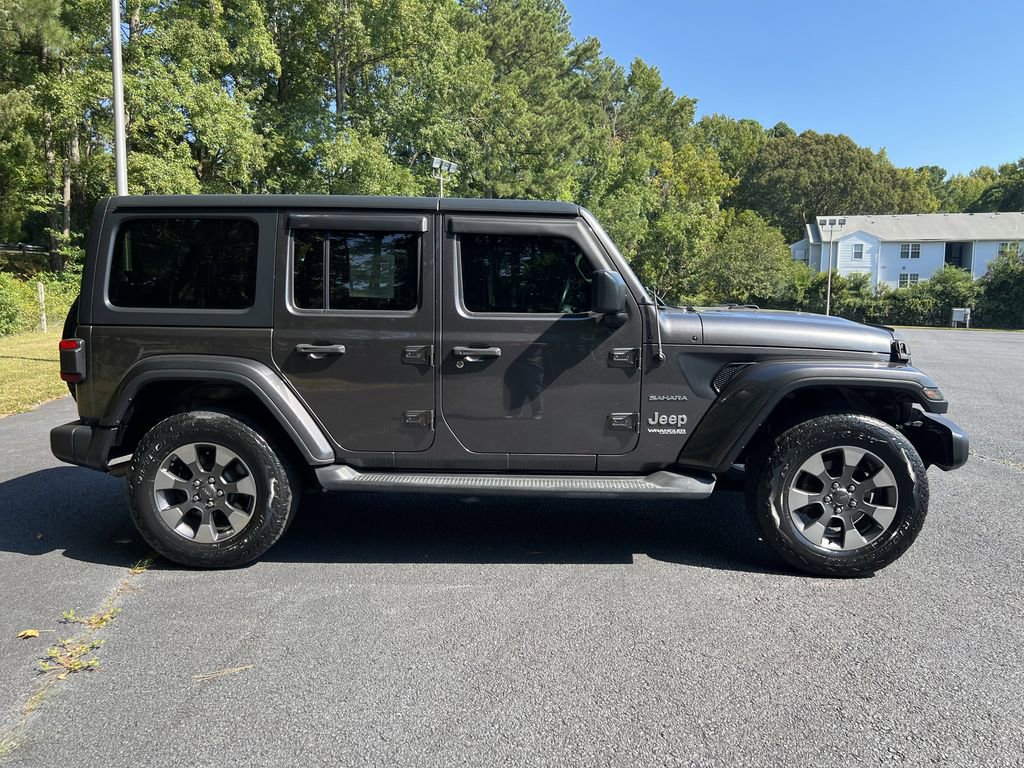 Used 2018 Jeep Wrangler Unlimited Sahara image 2