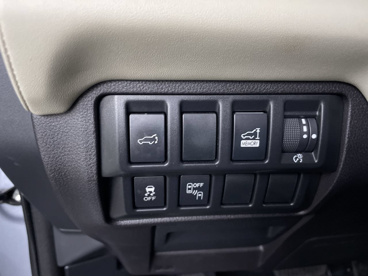 Used 2019 Subaru Ascent Limited AWD/4WD image 25