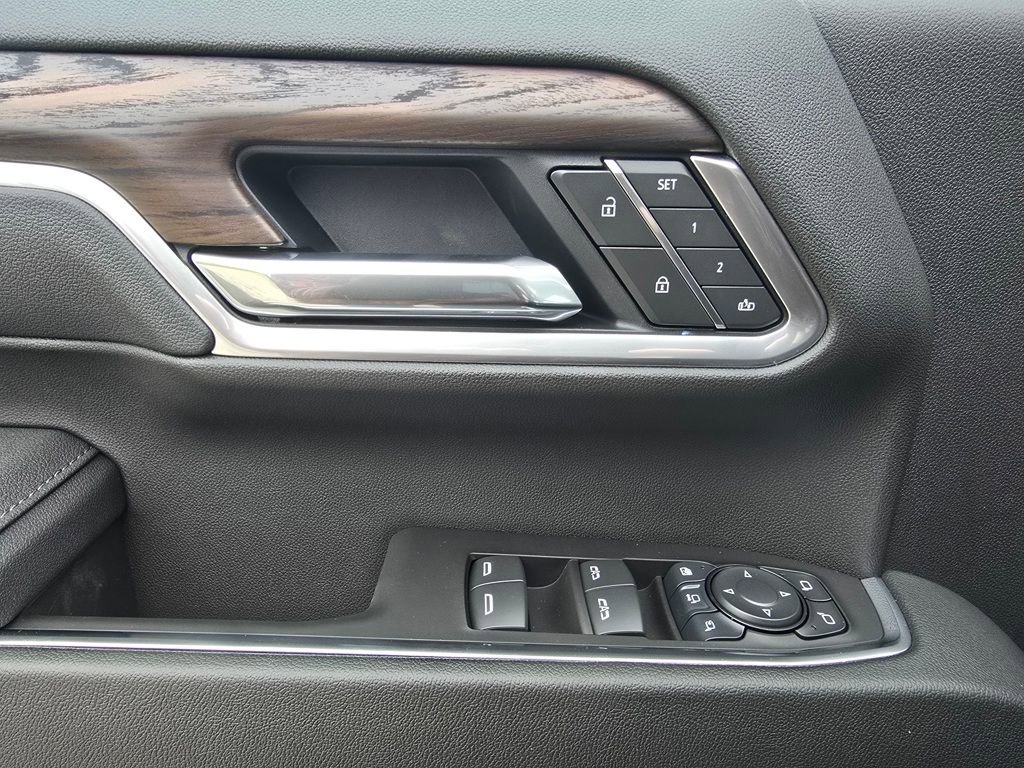 New 2025 GMC Sierra 2500 SLT w/ SLT Premium Package image 30