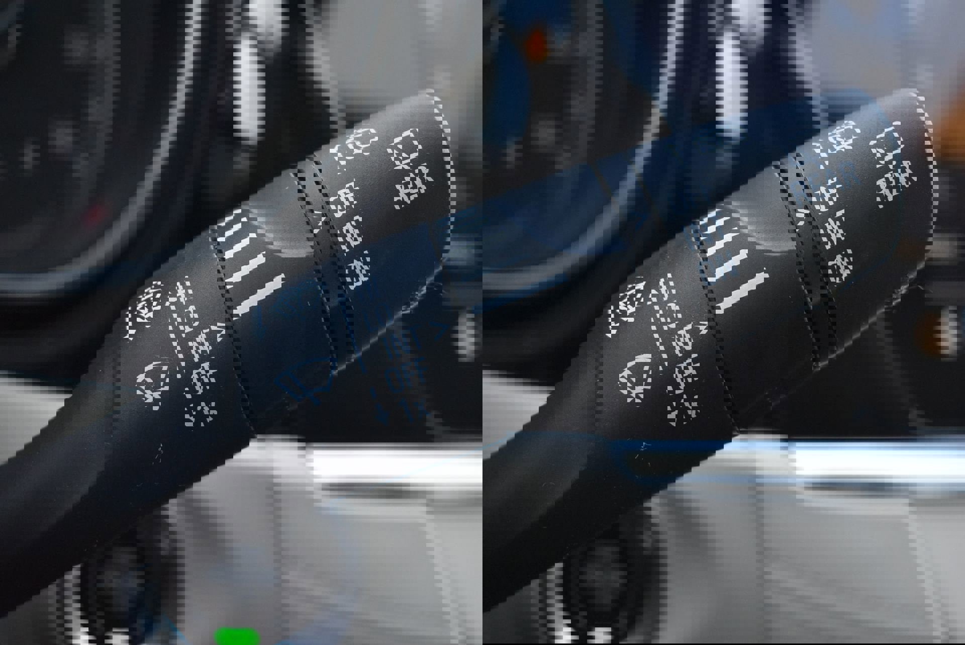 Used 2023 Buick Encore GX Essence w/ Experience Buick Package FWD image 25