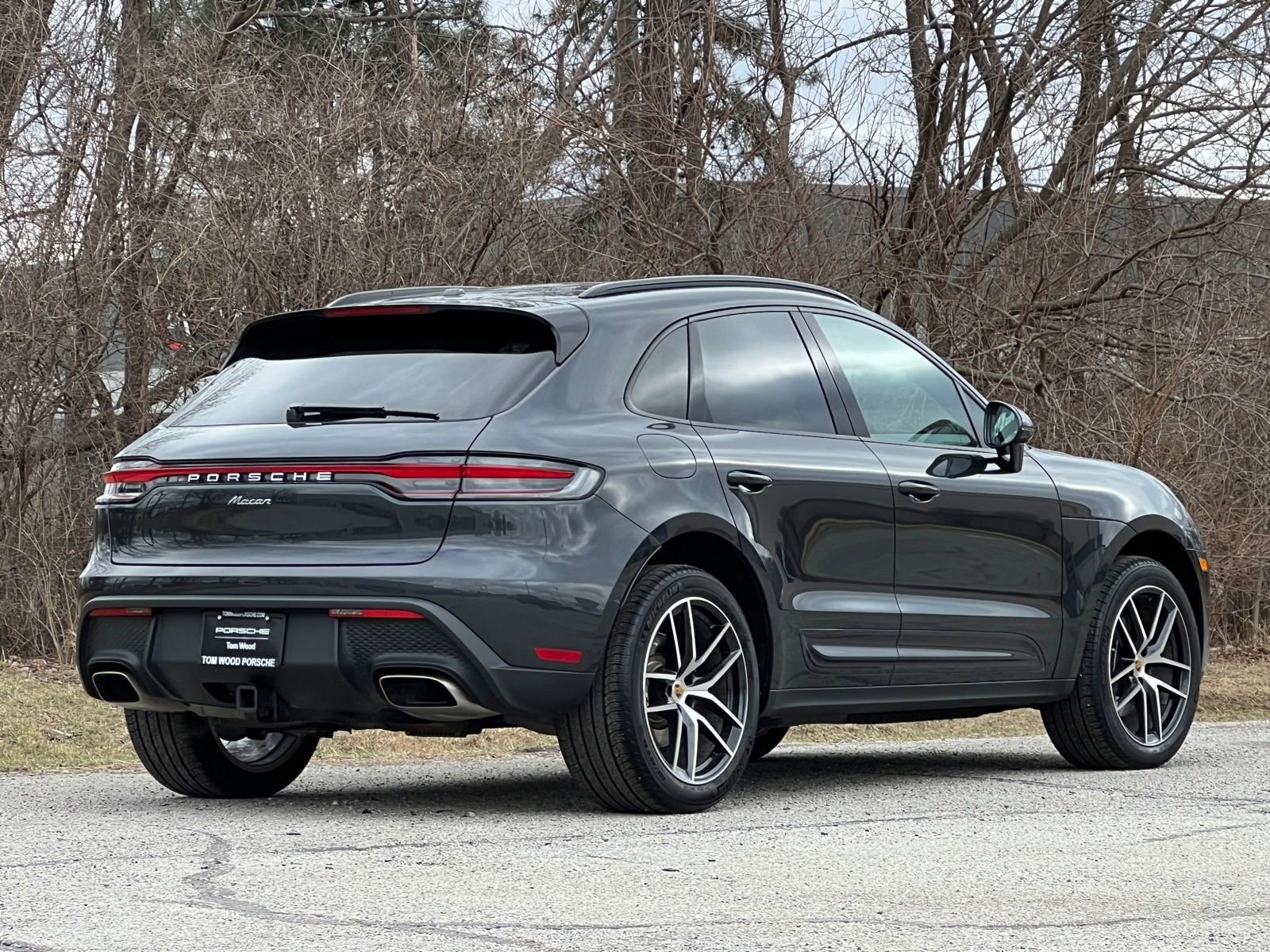 Certified 2025 Porsche Macan image 6