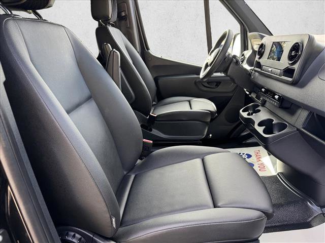 Used 2023 Mercedes-Benz Sprinter 2500 image 22