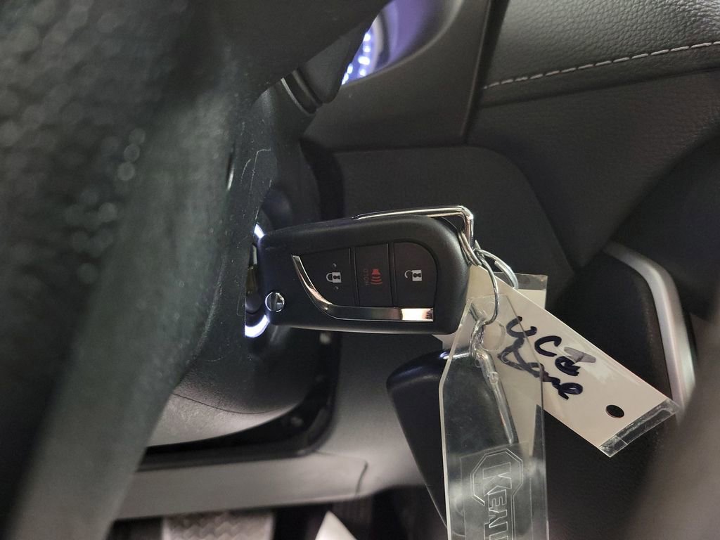 Used 2020 Toyota RAV4 LE image 16