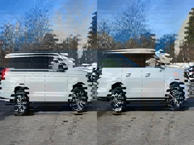 Used 2025 Ford Expedition Max Active image 6