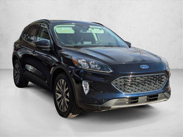 Used 2021 Ford Escape Titanium w/ Class II Trailer Tow Package image 3