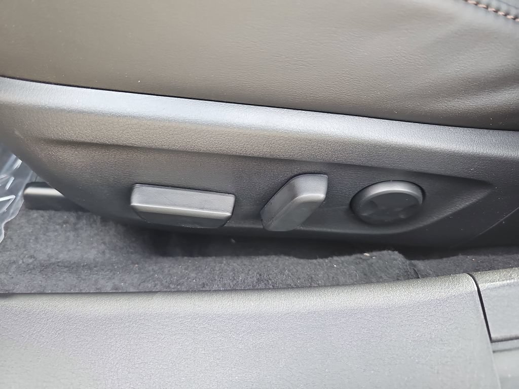 New 2026 MAZDA MAZDA3 2.5 S Hatchback w/ Premium Pkg FWD image 30