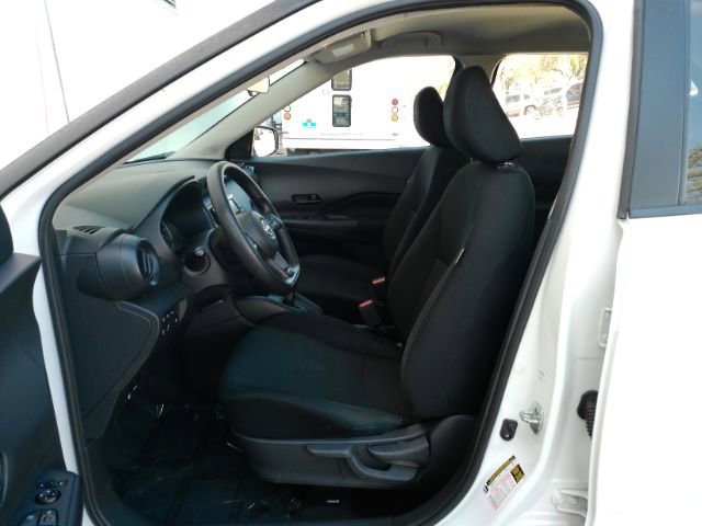 Used 2024 Nissan Kicks S image 12