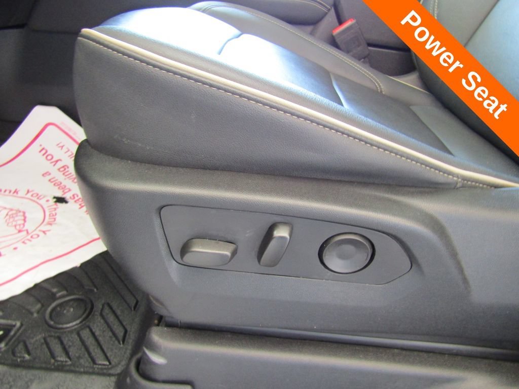 Used 2025 GMC Yukon XL Elevation AWD/4WD image 8