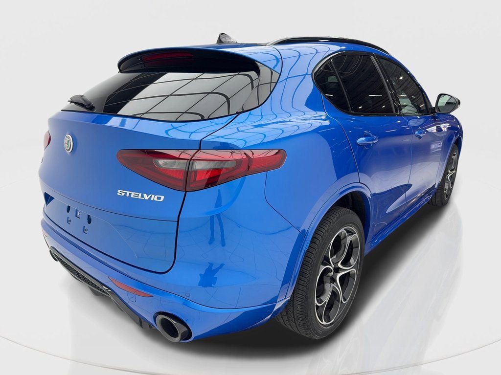 Used 2023 Alfa Romeo Stelvio Veloce image 9
