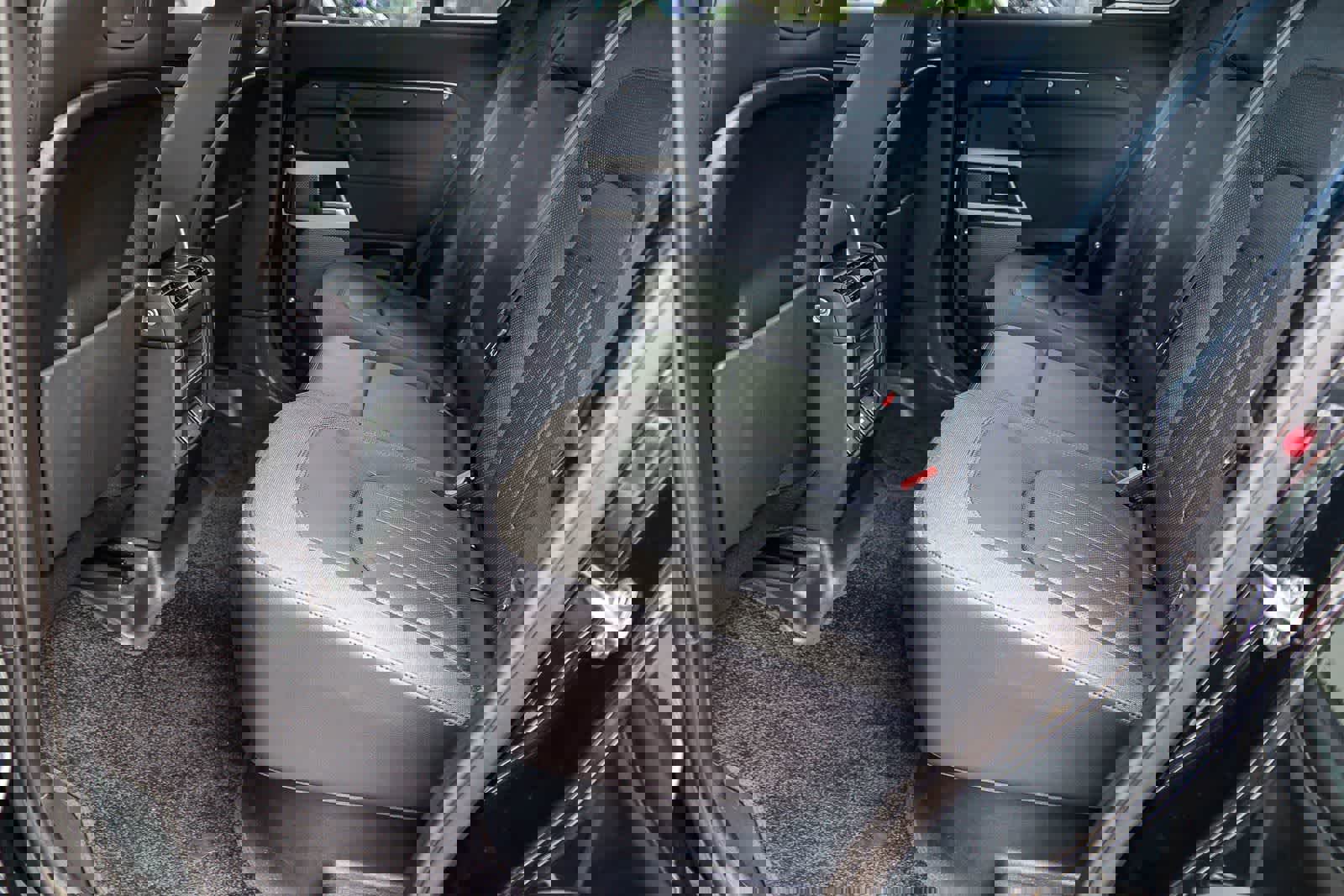 Used 2020 Land Rover Defender 110 S image 18