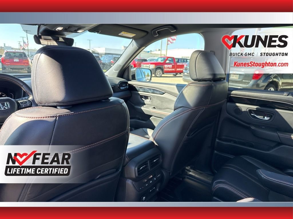 Used 2025 Honda Pilot TrailSport image 40