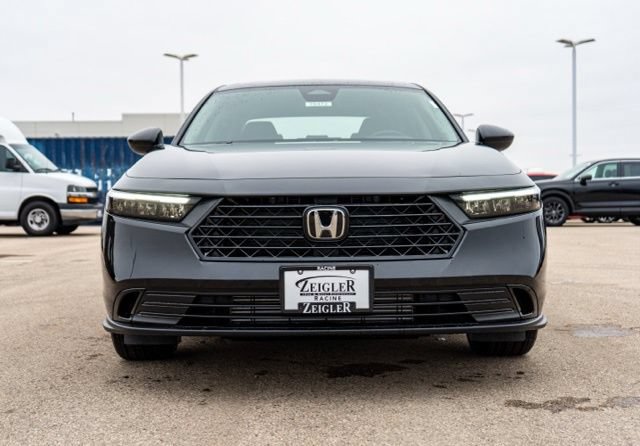 Used 2025 Honda Accord SE image 2