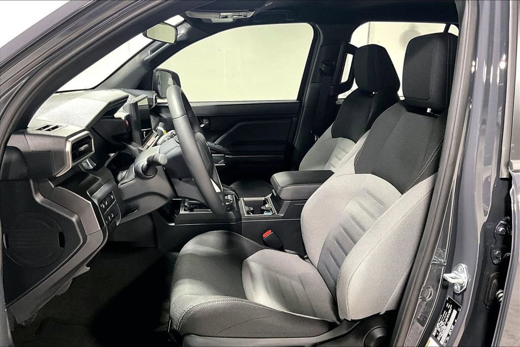 Used 2025 Toyota 4Runner TRD Off-Road image 32