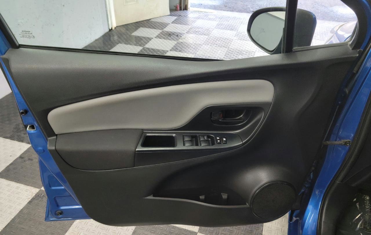 Used 2016 Toyota Yaris L FWD image 16