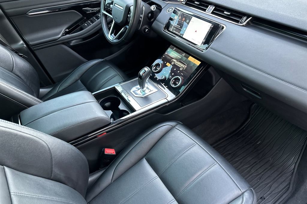 Used 2021 Land Rover Range Rover Evoque R-Dynamic SE image 16