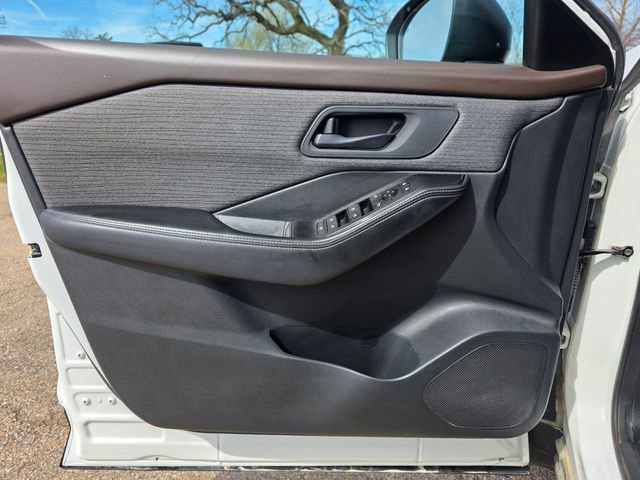 Used 2021 Nissan Rogue S image 5