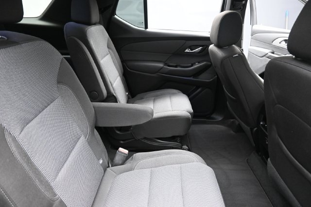 Used 2023 Chevrolet Traverse LT FWD image 30