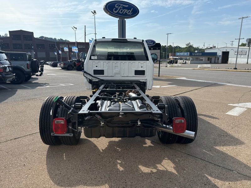 New 2025 Ford F550 4x4 Regular Cab Super Duty image 5