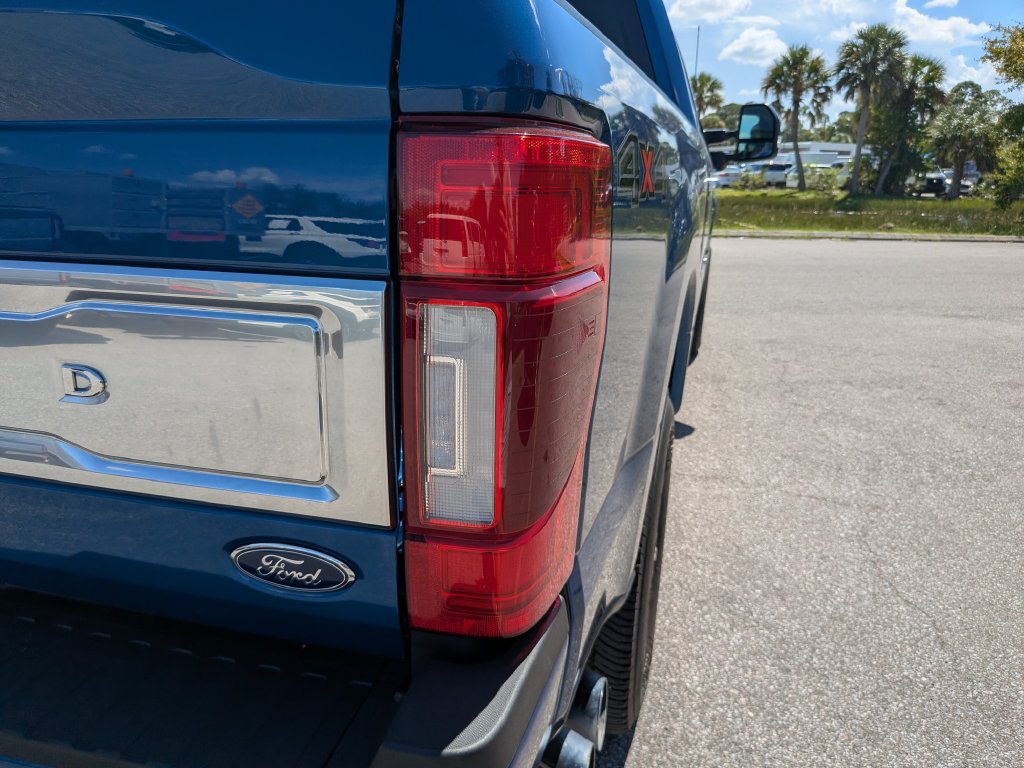 Certified 2022 Ford F250 Limited AWD/4WD image 14