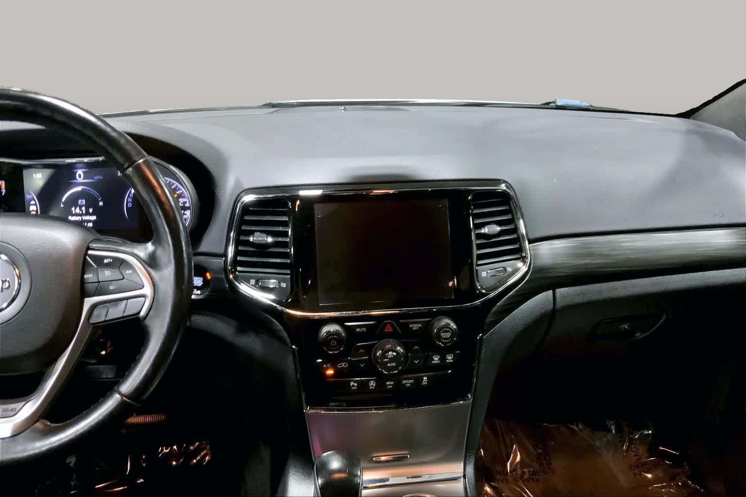 Used 2020 Jeep Grand Cherokee Altitude AWD/4WD image 7