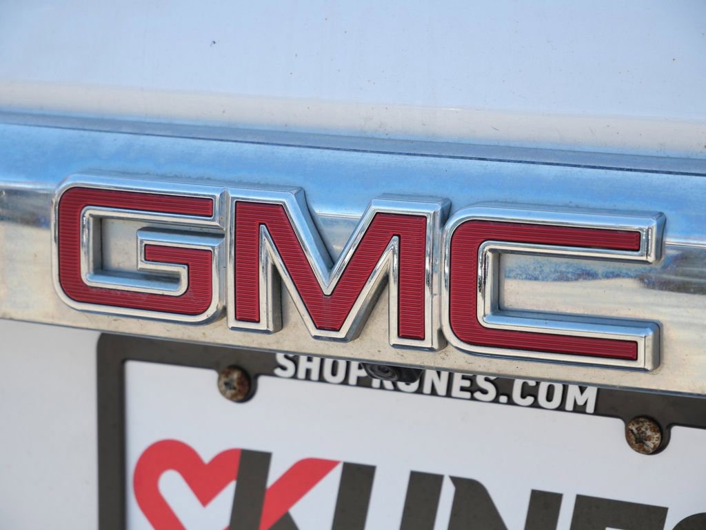 Used 2016 GMC Yukon XL Denali w/ Open Road Package image 10