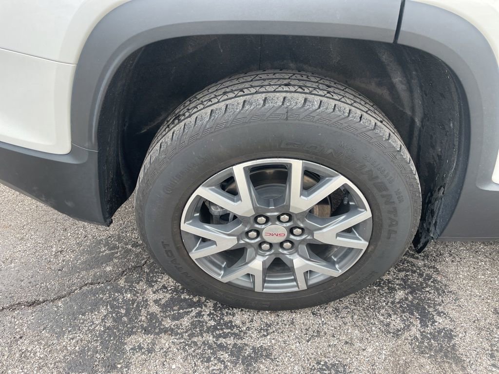 Used 2023 GMC Acadia SLT w/ Technology Package image 11