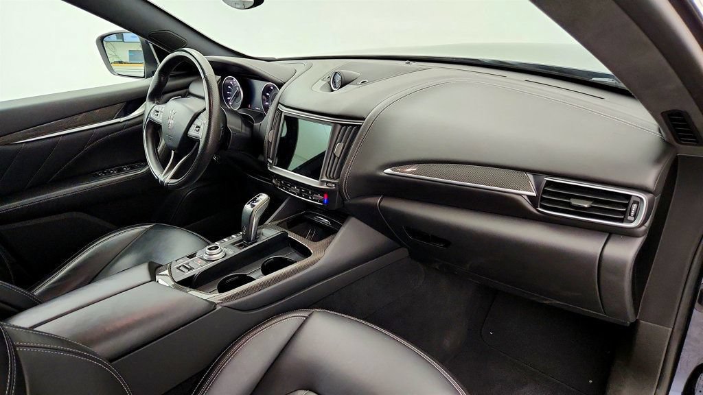 Used 2023 Maserati Levante GT AWD/4WD image 27