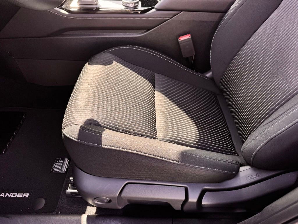 New 2026 Mitsubishi Outlander ES image 28