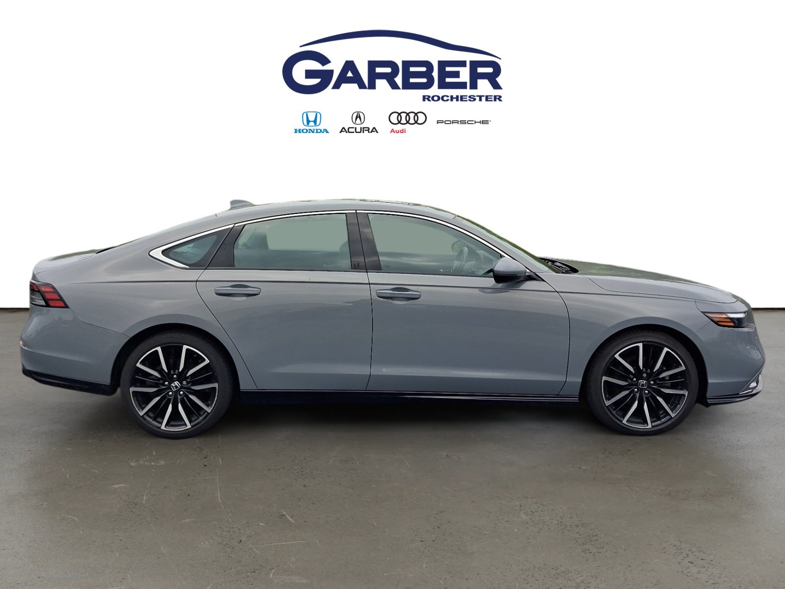 Used 2024 Honda Accord Touring image 9