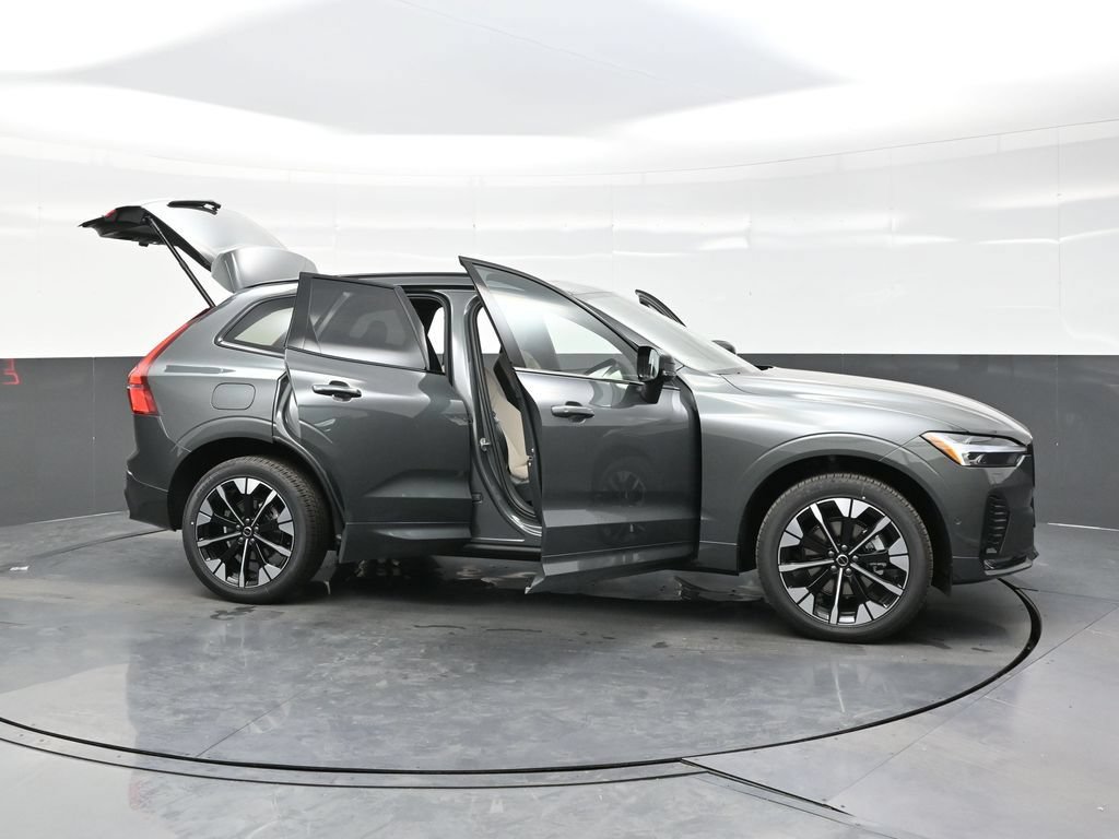 New 2026 Volvo XC60 B5 Plus w/ Climate Package AWD/4WD image 43