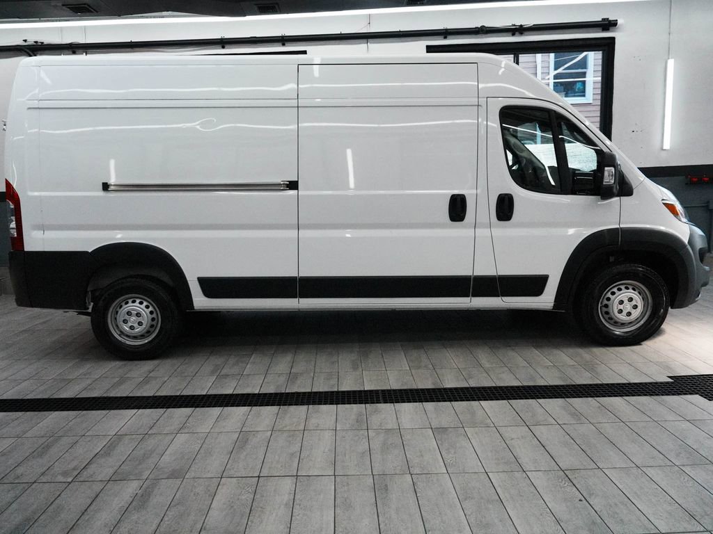 Used 2025 RAM ProMaster 2500 w/ Convenience Group FWD image 5