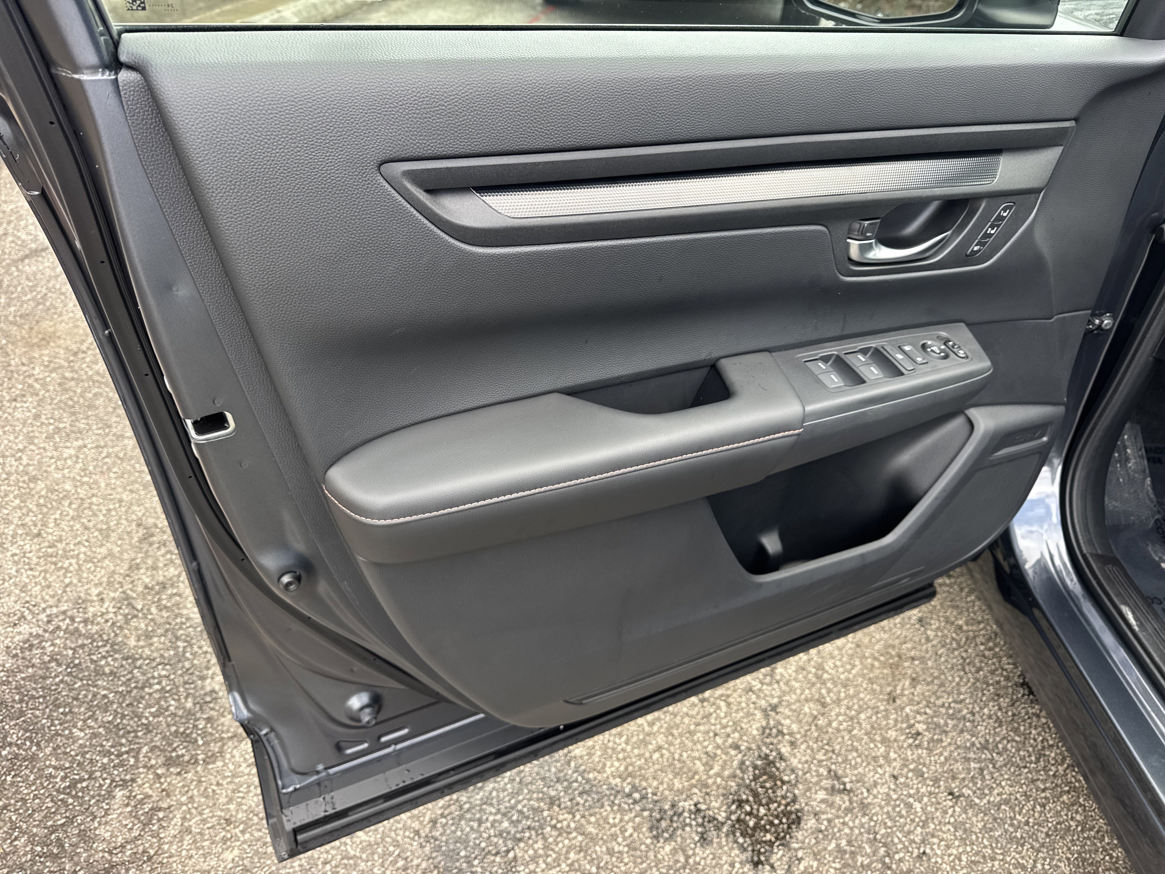 Used 2025 Honda CR-V Sport-L image 10