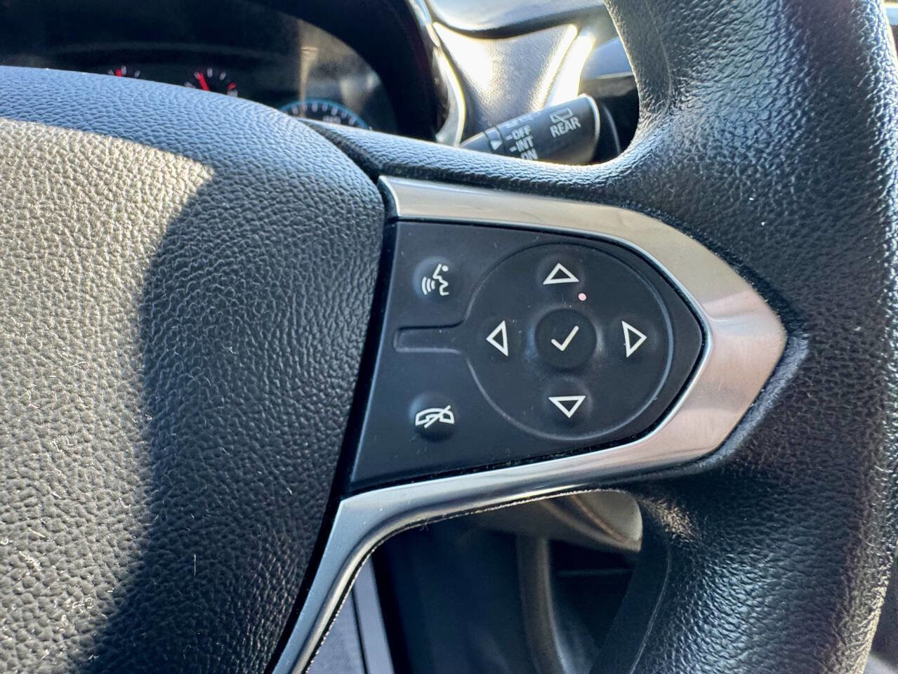 Used 2020 Chevrolet Traverse LS image 18