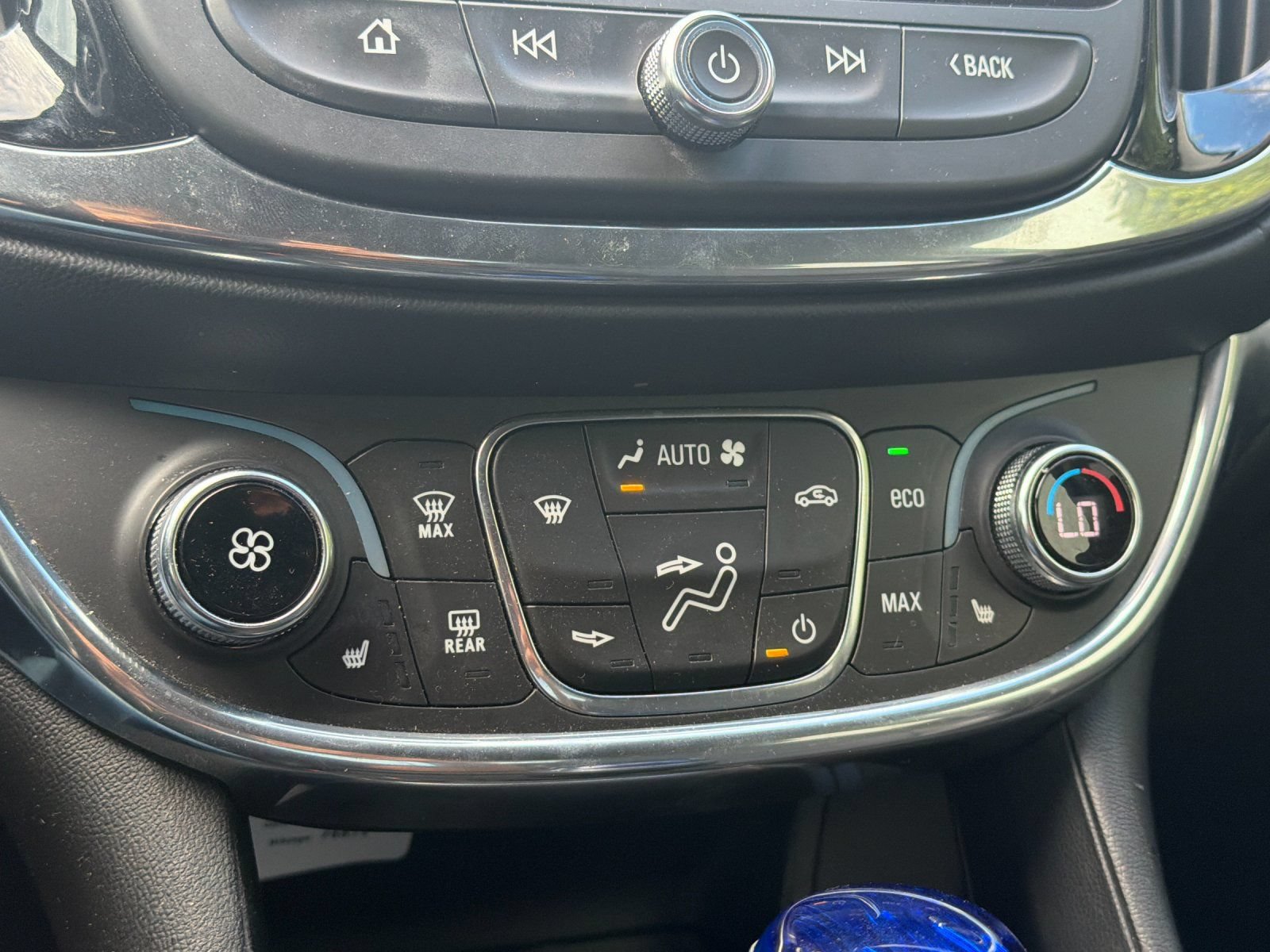 Used 2016 Chevrolet Volt Premier w/ Driver Confidence Package FWD image 19