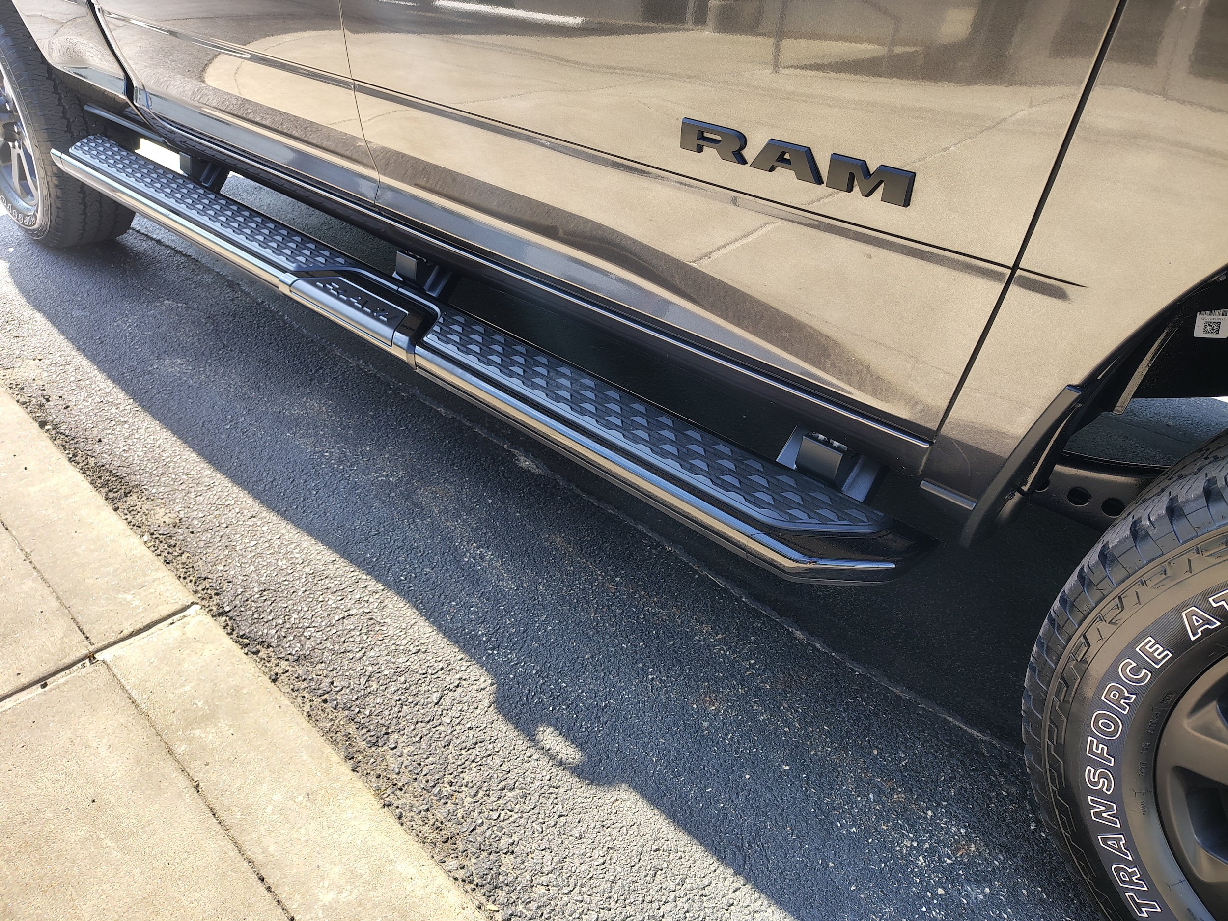 Certified 2025 RAM 2500 Big Horn AWD/4WD image 7