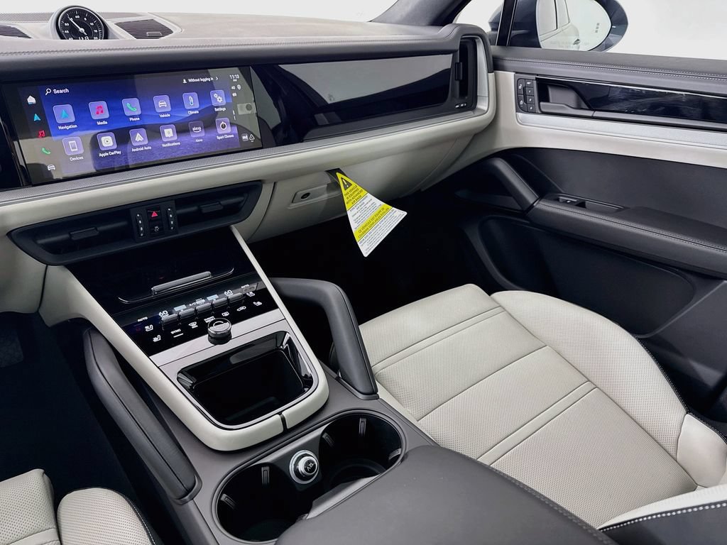 New 2026 Porsche Cayenne Coupe AWD/4WD image 26