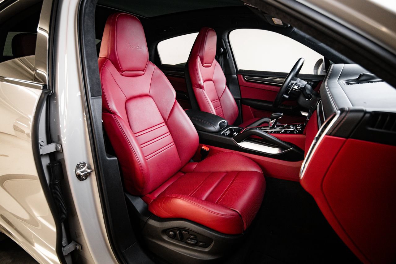Certified 2022 Porsche Cayenne Turbo AWD/4WD image 29