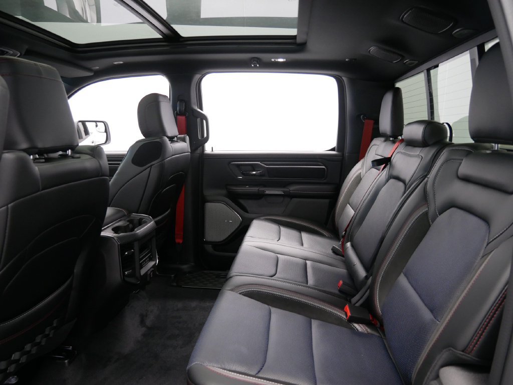 New 2026 RAM 1500 Laramie AWD/4WD image 13