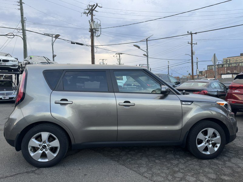 Used 2019 Kia Soul w/ Convenience Package FWD image 6