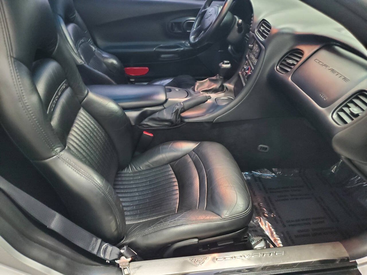 Used 1998 Chevrolet Corvette Coupe w/ Roof Pkg RWD image 12