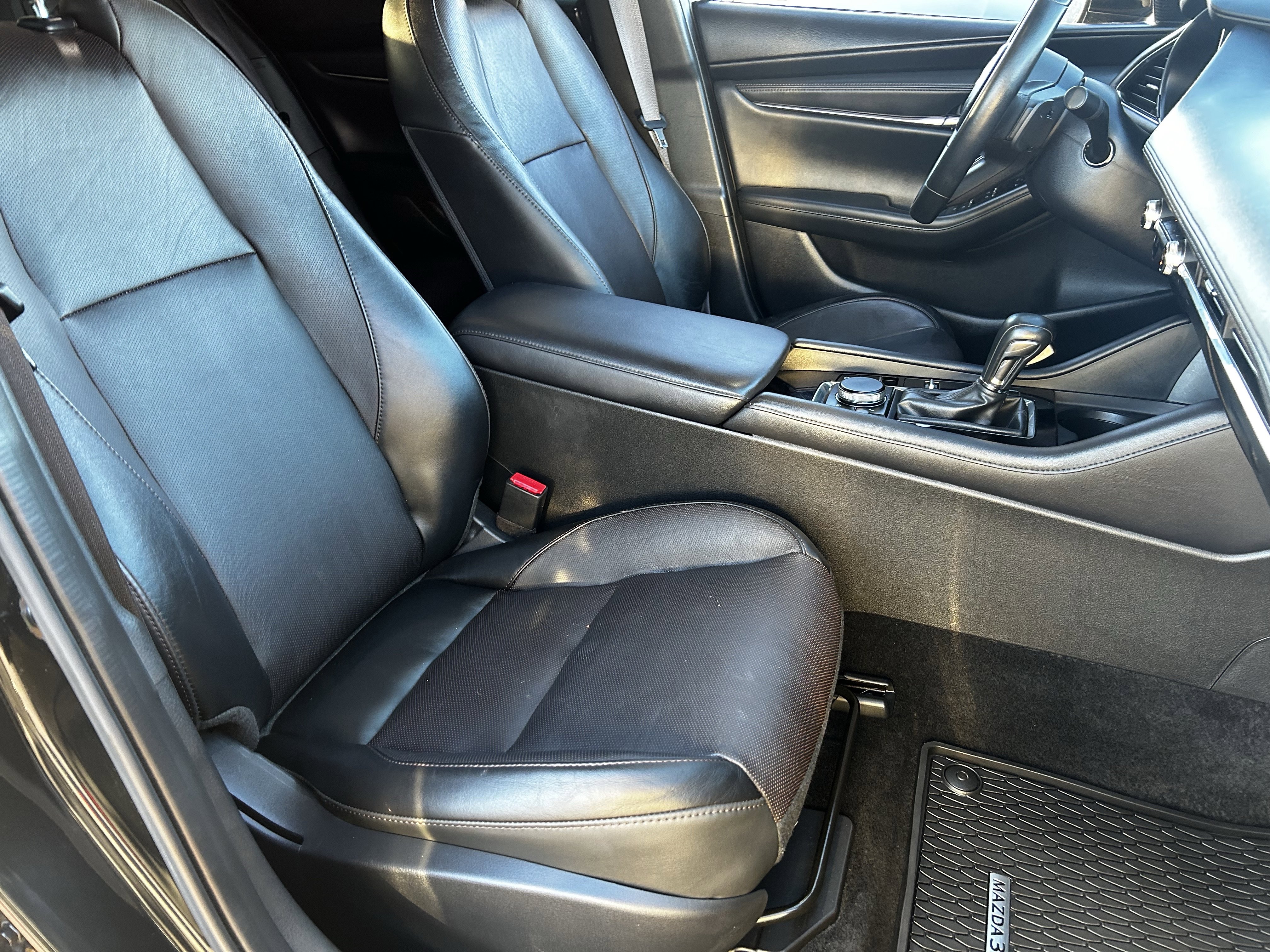 Used 2023 MAZDA MAZDA3 s image 9