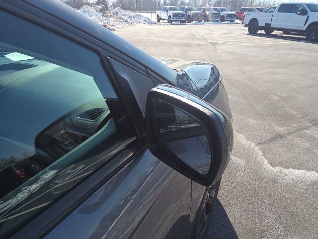 Certified 2022 Ford Edge SE w/ Black Appearance Package image 7