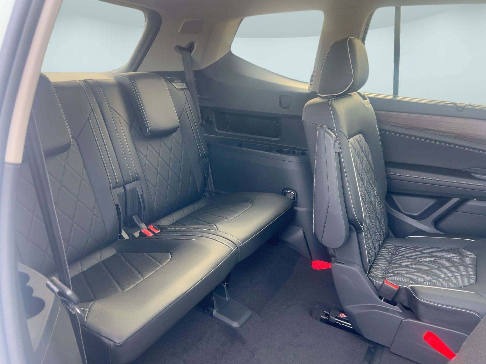 New 2026 Volkswagen Atlas SEL Premium R-Line image 29