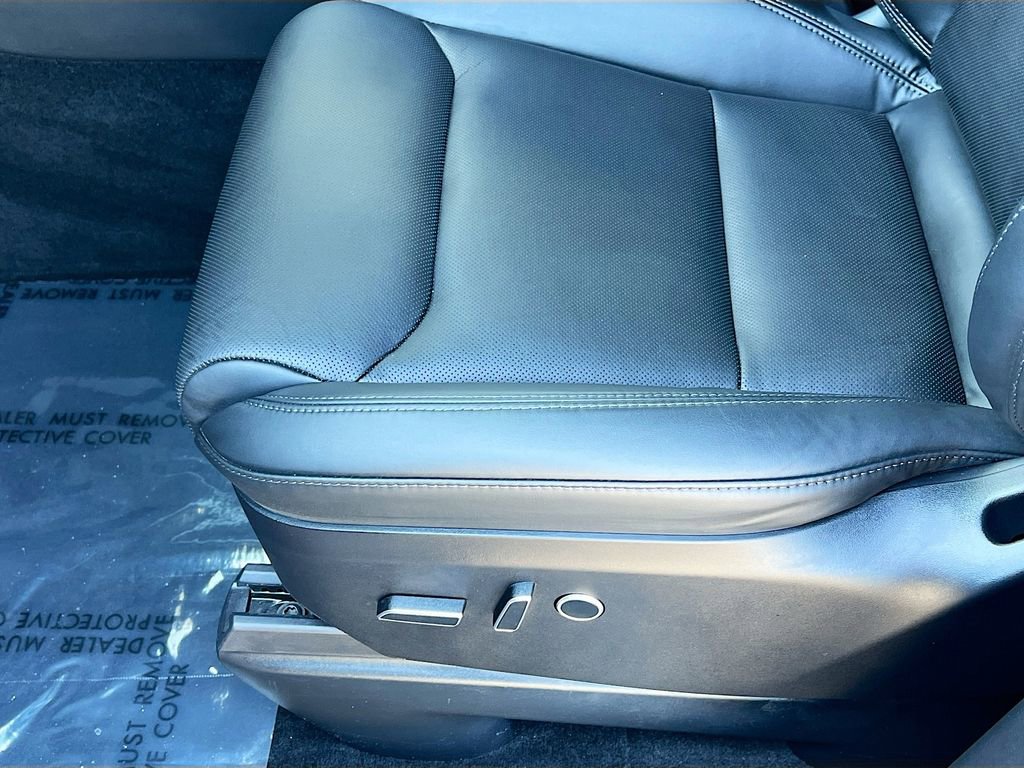 Used 2023 Tesla Model X image 18