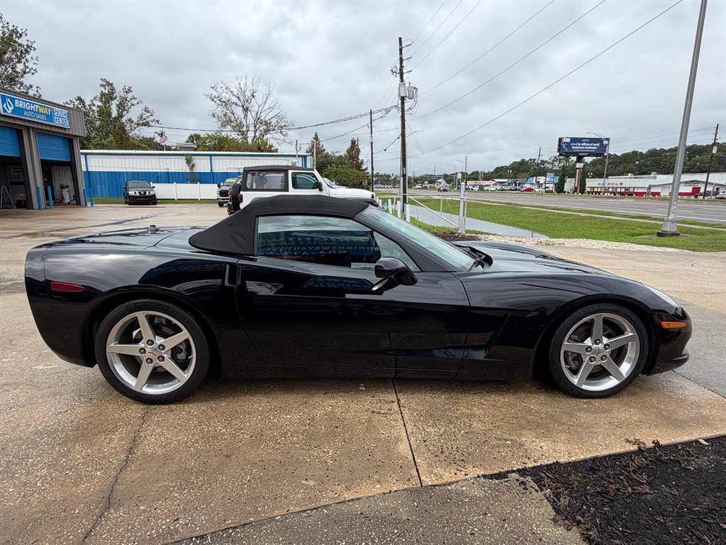Used 2005 Chevrolet Corvette Convertible w/ Preferred Equipment Group RWD image 5