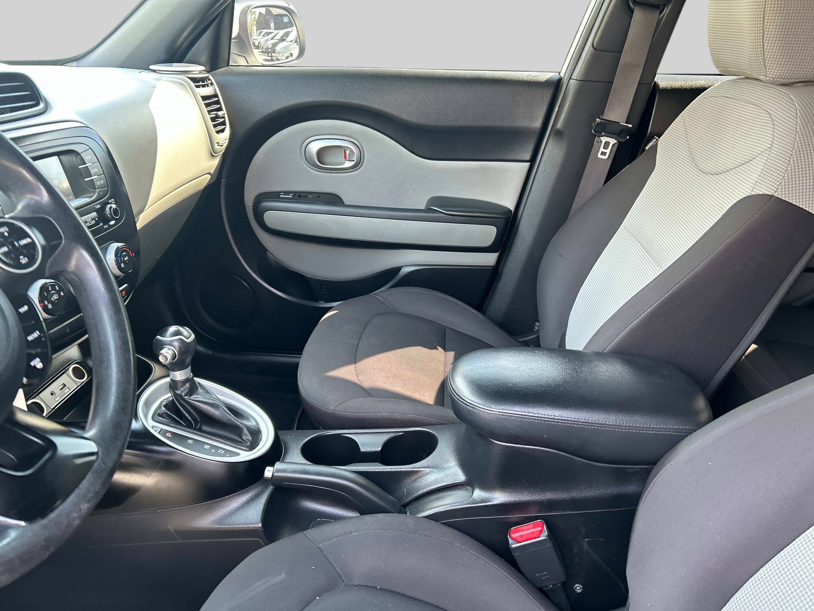 Used 2016 Kia Soul w/ Convenience Package FWD image 19