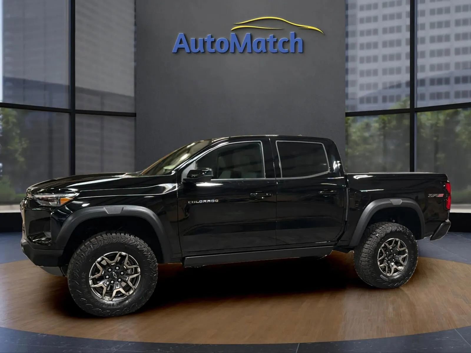 Used 2025 Chevrolet Colorado ZR2 w/ Technology Package image 6